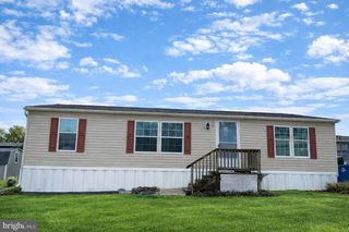 16 HAZEL CIR, Mechanicsburg, PA 17050