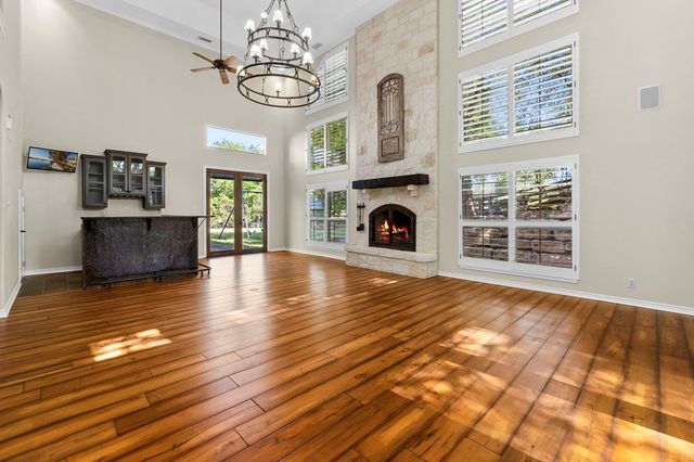 1031 Bluebell Rd, Kerrville, TX 78028