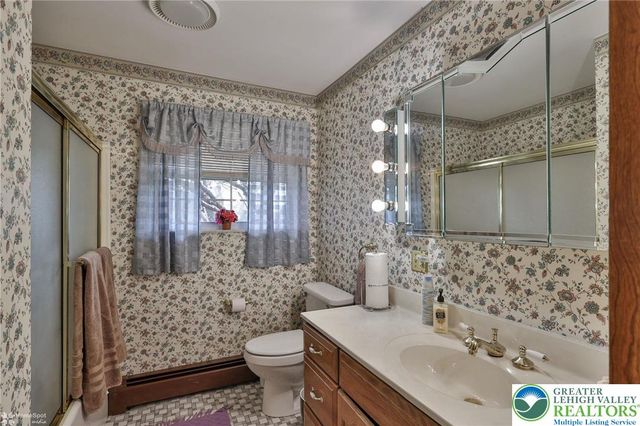 4514 Steuben Road, Lower Nazareth Twp, PA 18020