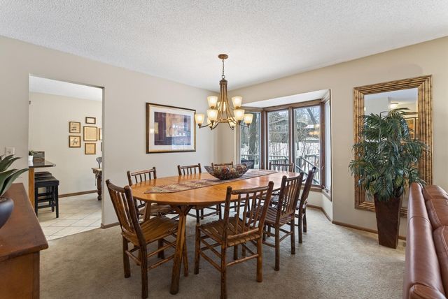 12825 Woodview Lane, Burnsville, MN 55337