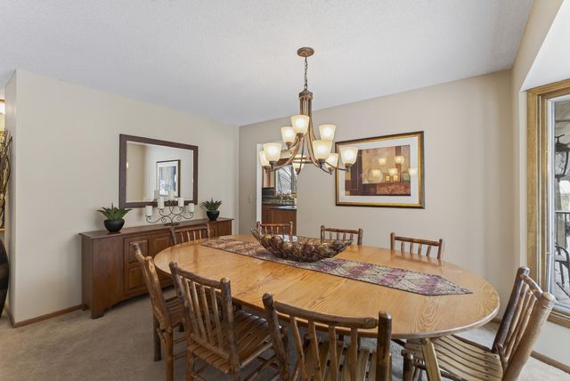 12825 Woodview Lane, Burnsville, MN 55337