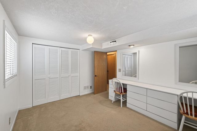 12825 Woodview Lane, Burnsville, MN 55337