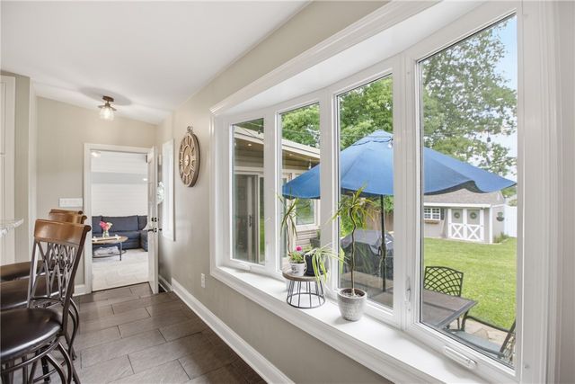 130 Crestview Dr, Pleasant Hills, PA 15236