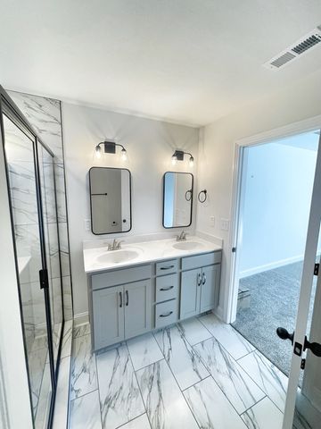 2038 Jackie Lorraine Dr, Clarksville, TN 37042