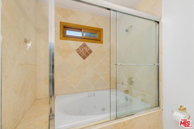 3724 Dixie Canyon Avenue, Sherman Oaks, CA 91423