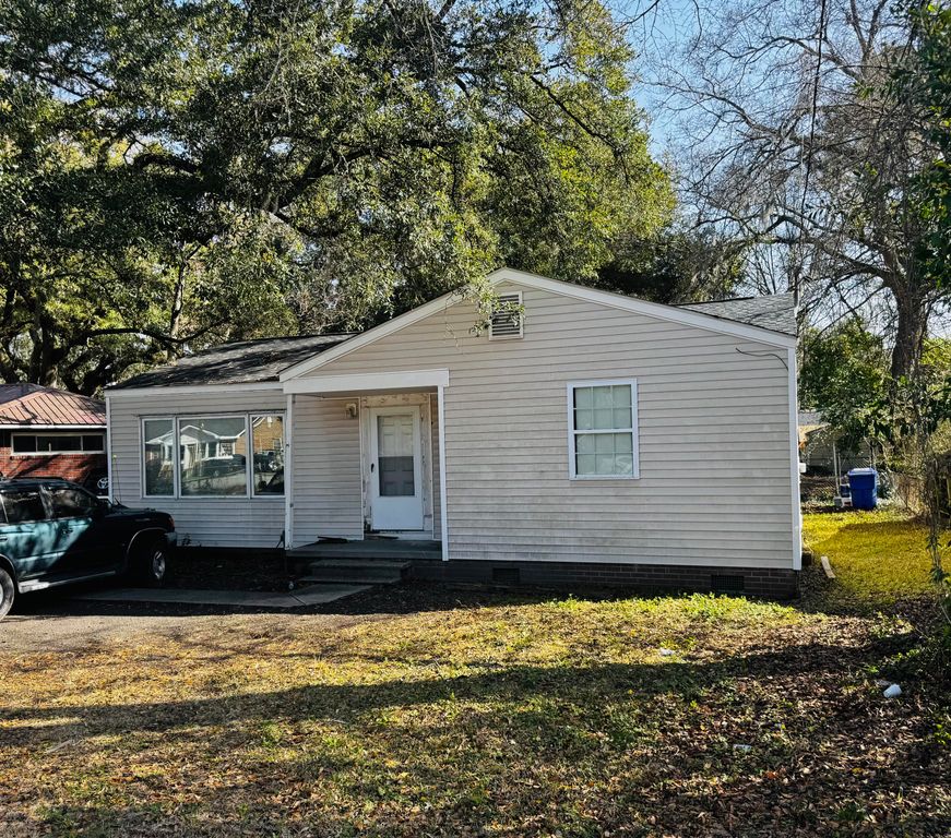 1255 Remount Road, North Charleston, SC 29406