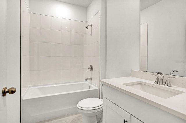 62 WANDERING CREEK WAY, Palm Coast, FL 32164