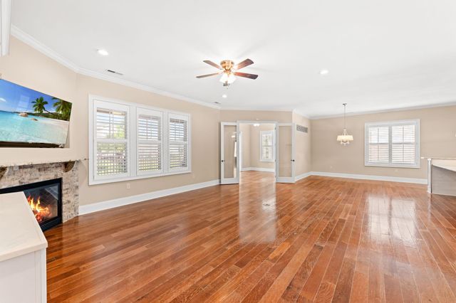 2117 Via Palma Dr., North Myrtle Beach, SC 29582