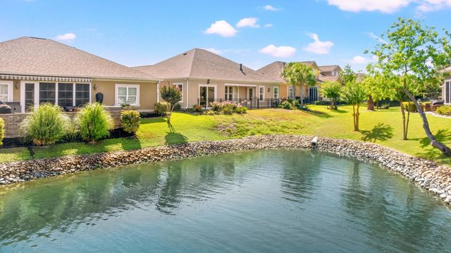 2117 Via Palma Dr., North Myrtle Beach, SC 29582