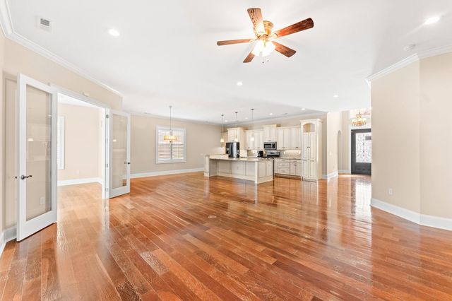 2117 Via Palma Dr., North Myrtle Beach, SC 29582