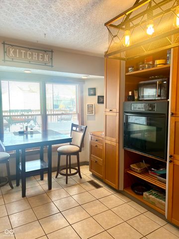 2976 W Rose Hill Lane, Rosedale, IN 47874