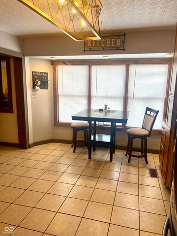 2976 W Rose Hill Lane, Rosedale, IN 47874