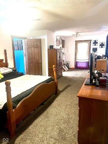 2976 W Rose Hill Lane, Rosedale, IN 47874