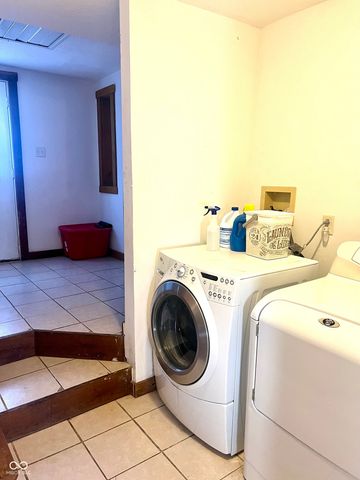 2976 W Rose Hill Lane, Rosedale, IN 47874