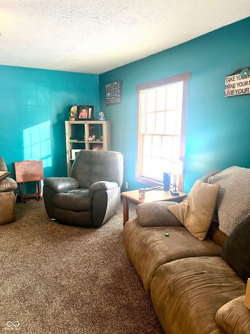 2976 W Rose Hill Lane, Rosedale, IN 47874