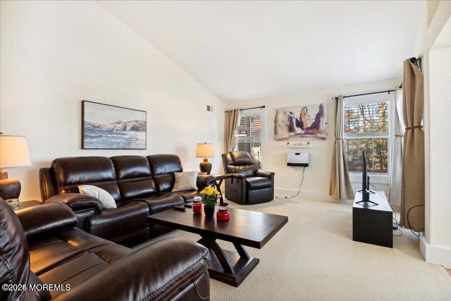 1005B Buckingham Drive, Manchester, NJ 08759