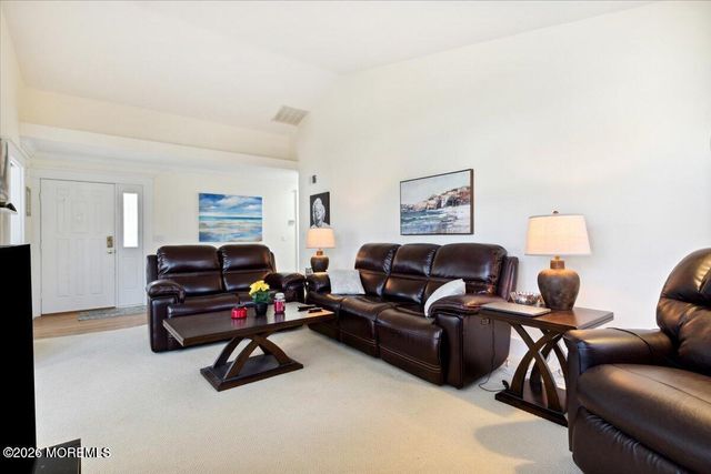1005B Buckingham Drive, Manchester, NJ 08759