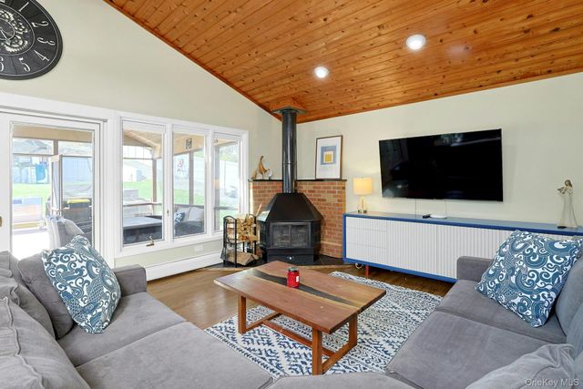 3 Green Hill Court, Nanuet, NY 10954