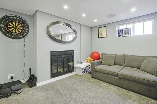 3 Green Hill Court, Nanuet, NY 10954