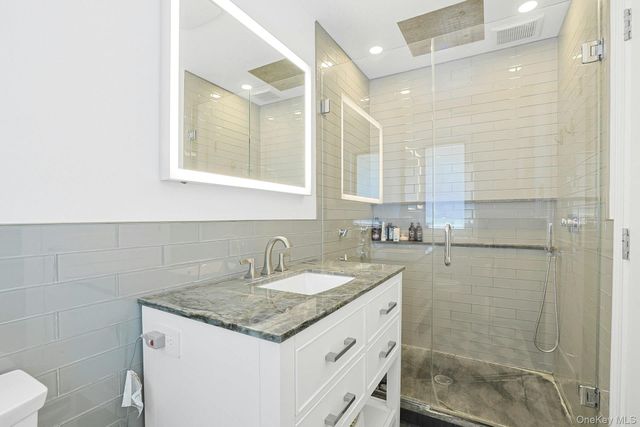 3 Green Hill Court, Nanuet, NY 10954