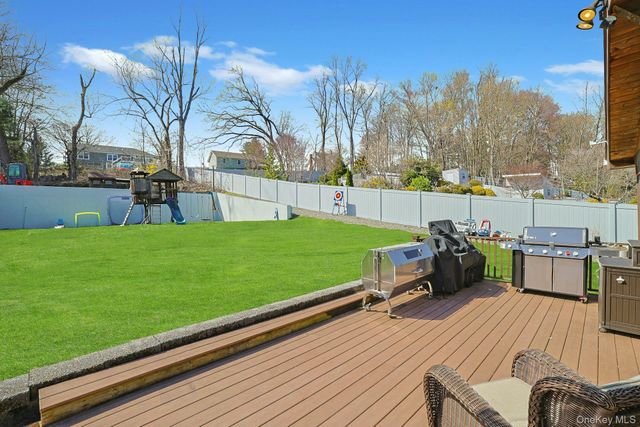 3 Green Hill Court, Nanuet, NY 10954