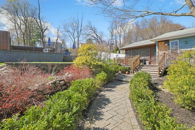 3 Green Hill Court, Nanuet, NY 10954