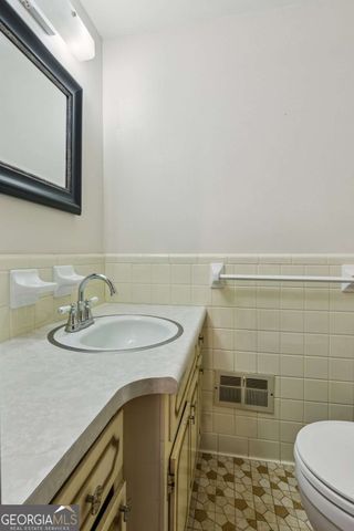 4894 Macbain Lane, Dunwoody, GA 30360