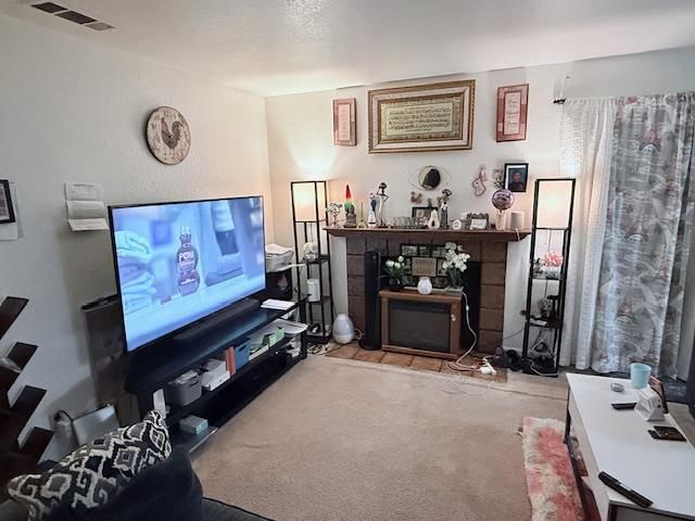 284 W Lexington Avenue, Fresno, CA 93711