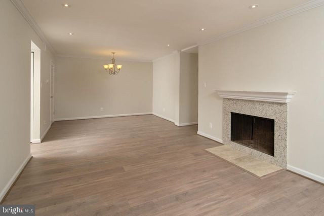 138 DUVALL LN #301, Gaithersburg, MD 20877