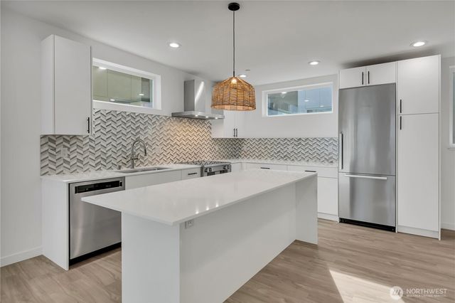 1778 A Alki Avenue SW, Seattle, WA 98116