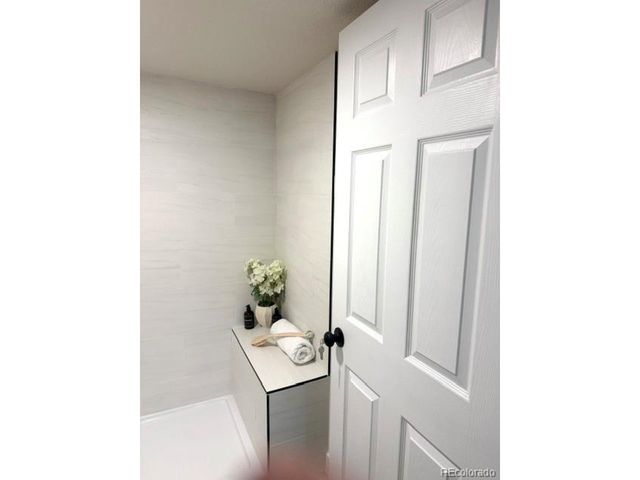 2960 Poplar St, Denver, CO 80207