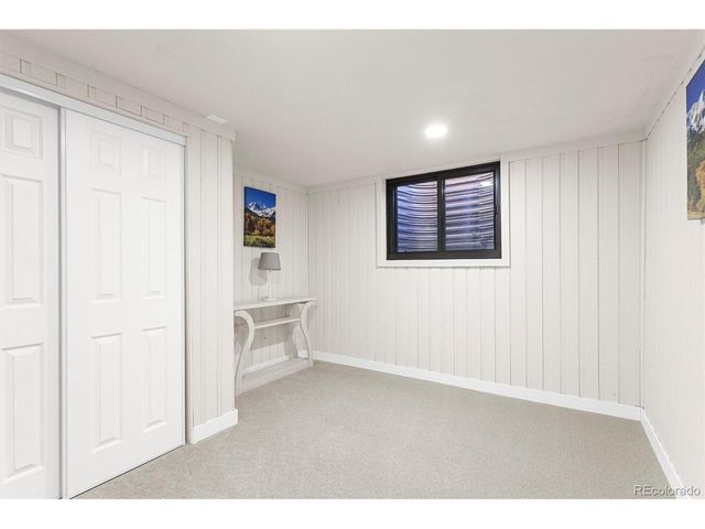 2960 Poplar St, Denver, CO 80207