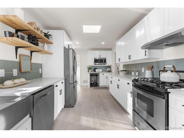 2960 Poplar St, Denver, CO 80207