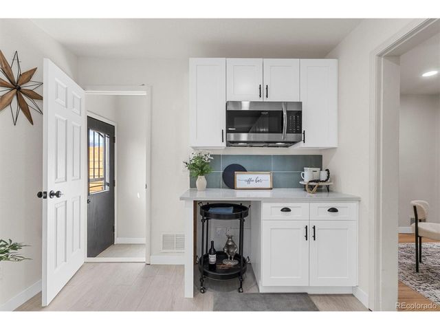 2960 Poplar St, Denver, CO 80207