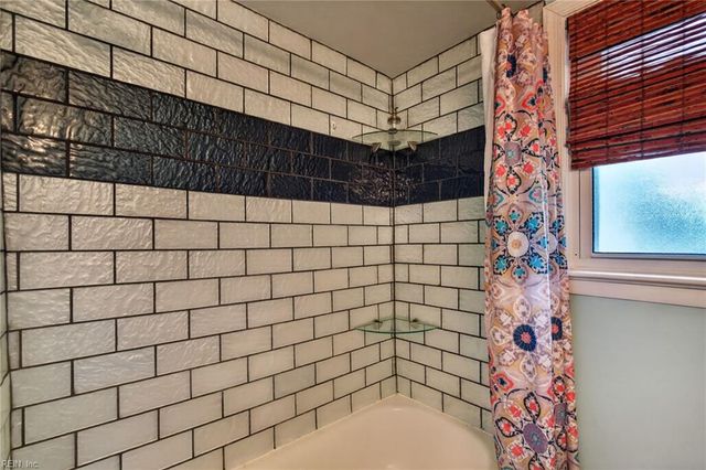 4617 Twain LN, Virginia Beach, VA 23455