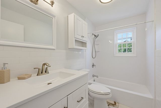130 Parker St L4, Acton, MA 01720