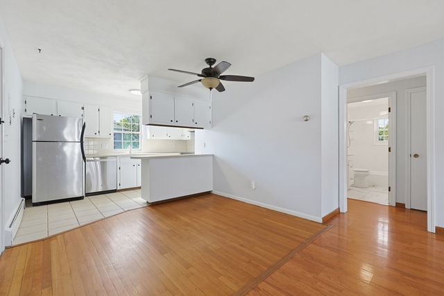130 Parker St L4, Acton, MA 01720