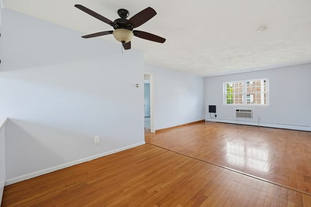 130 Parker St L4, Acton, MA 01720