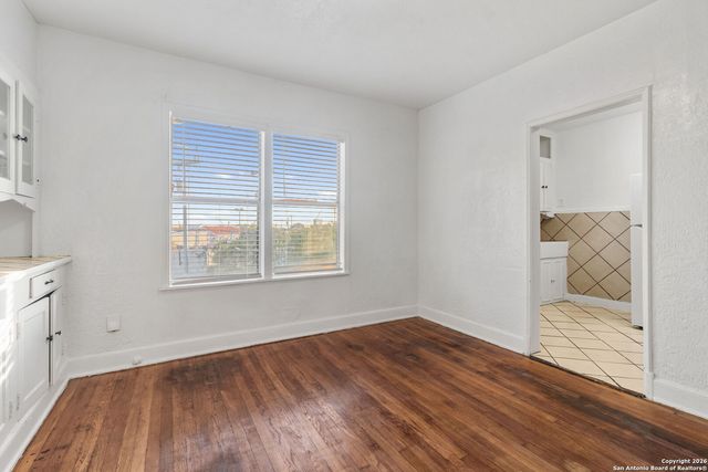 1630 W Rosewood Ave Apt C, San Antonio, TX 78201