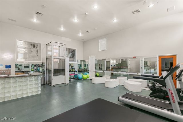 5930 North El Capitan Way, Las Vegas, NV 89149