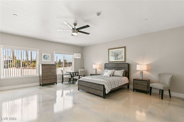 5930 North El Capitan Way, Las Vegas, NV 89149