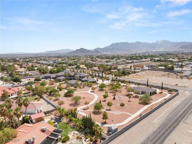 5930 North El Capitan Way, Las Vegas, NV 89149