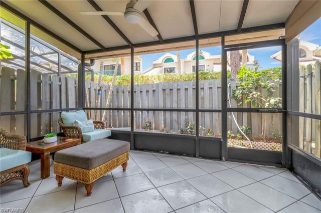 790 Meadowland DR 29-2, Naples, FL 34108