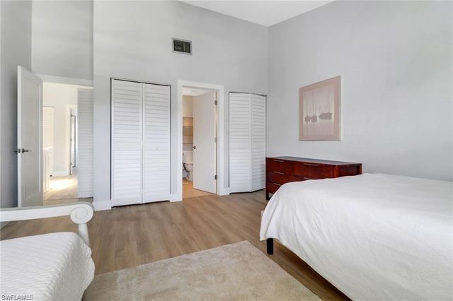 790 Meadowland DR 29-2, Naples, FL 34108