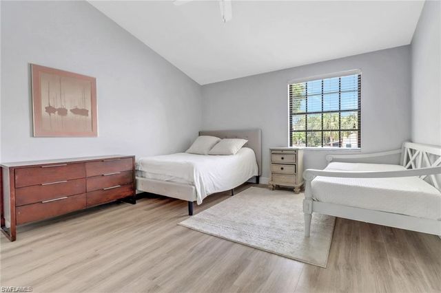 790 Meadowland DR 29-2, Naples, FL 34108