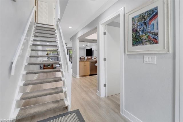 790 Meadowland DR 29-2, Naples, FL 34108