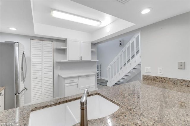 790 Meadowland DR 29-2, Naples, FL 34108