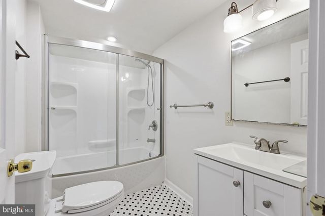 608 WASHINGTON LN, Jenkintown, PA 19046