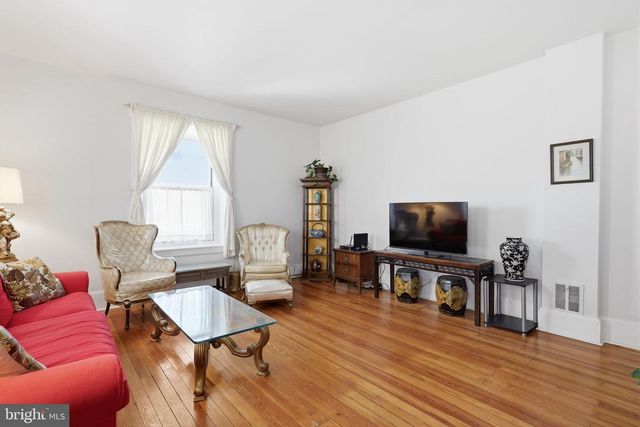 608 WASHINGTON LN, Jenkintown, PA 19046