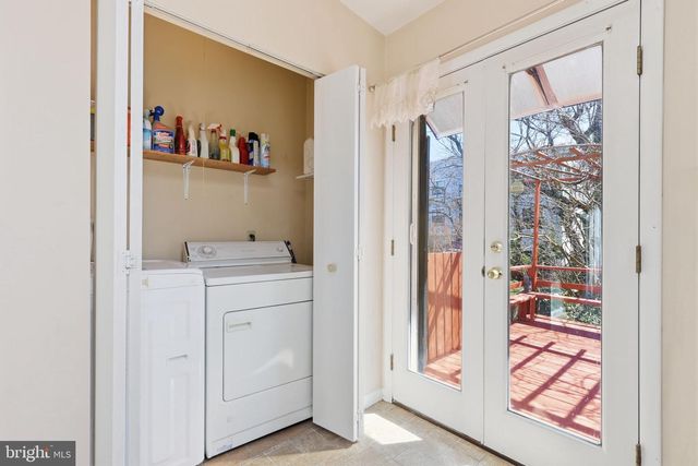 608 WASHINGTON LN, Jenkintown, PA 19046